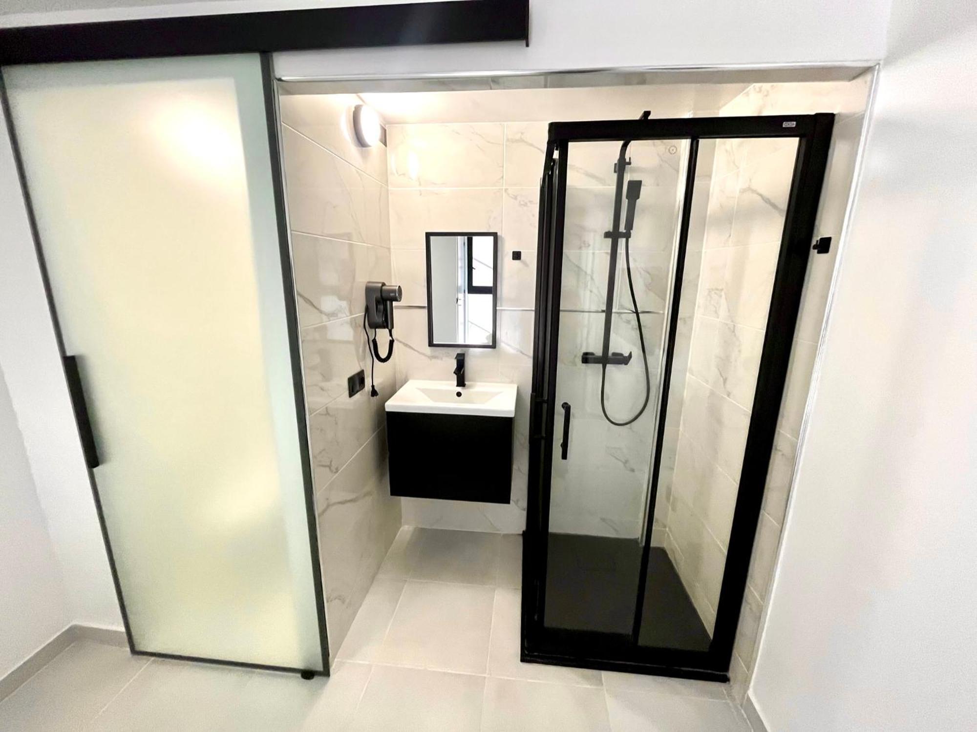 Mt Boutique Suites Y Apartamentos - Adults Only - Mataró Buitenkant foto